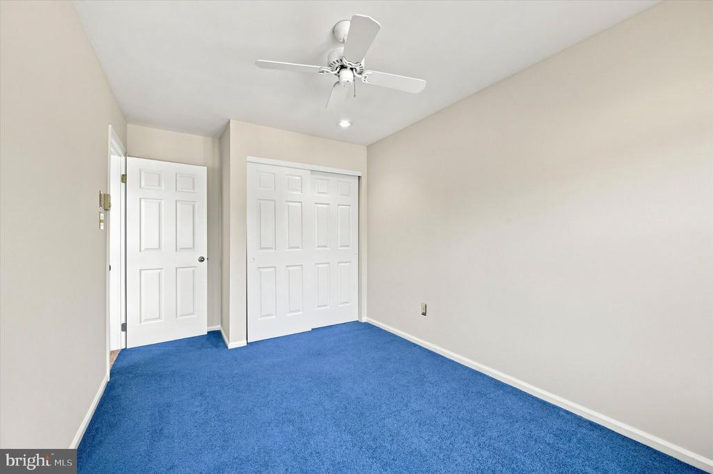 1 FORSYTHIA COURT