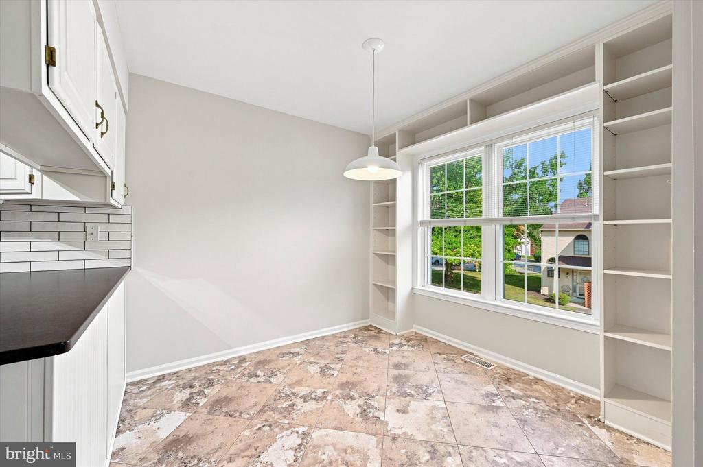 1 FORSYTHIA COURT