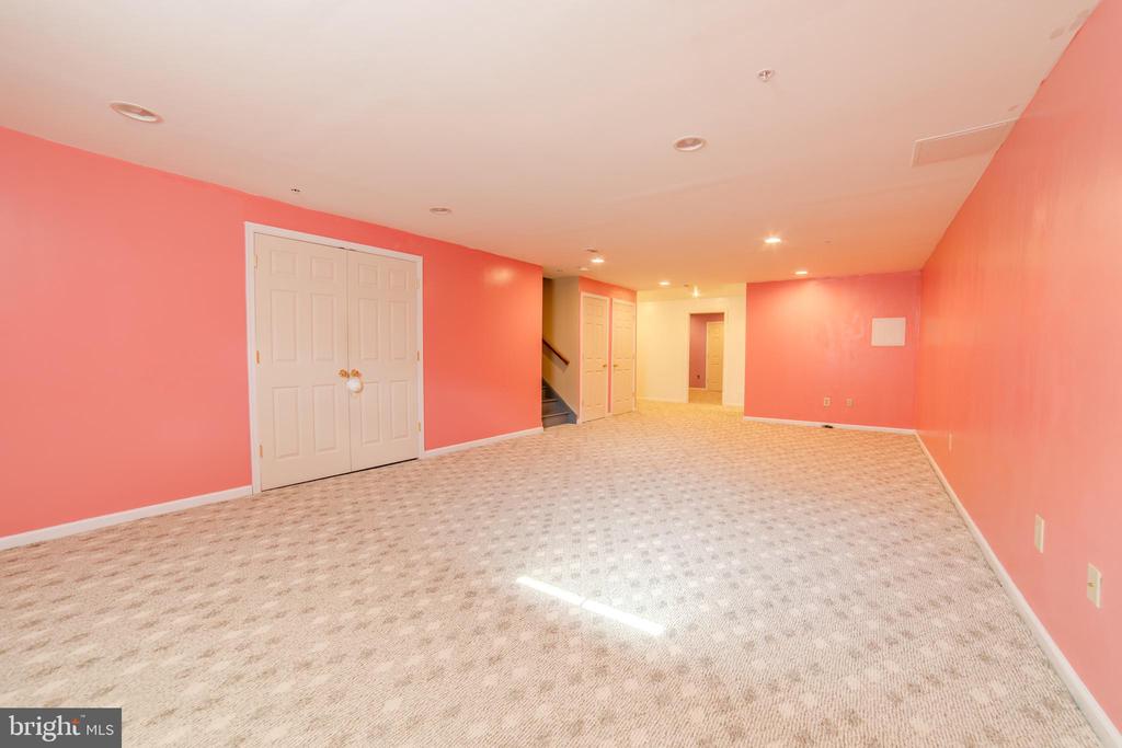 651 FAWN CIRCLE