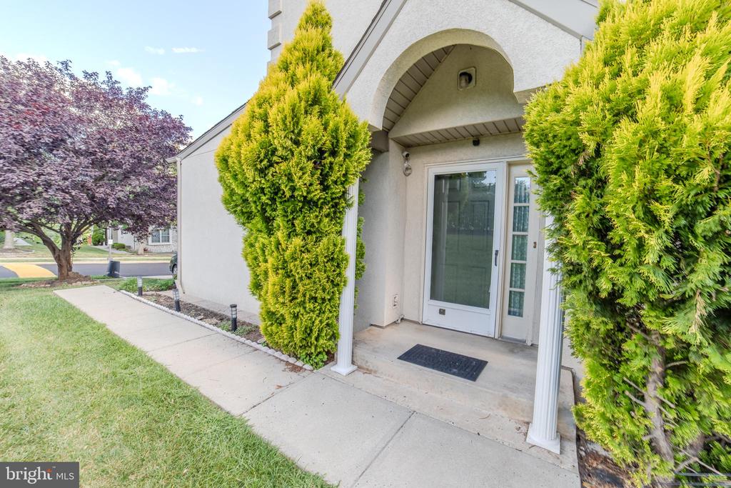 651 FAWN CIRCLE