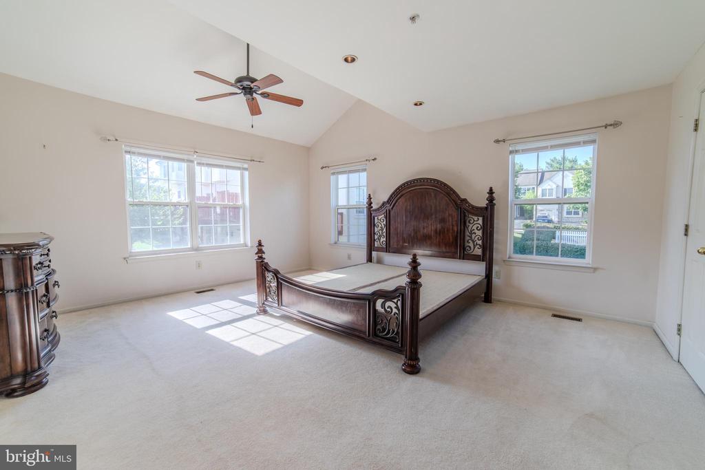 651 FAWN CIRCLE