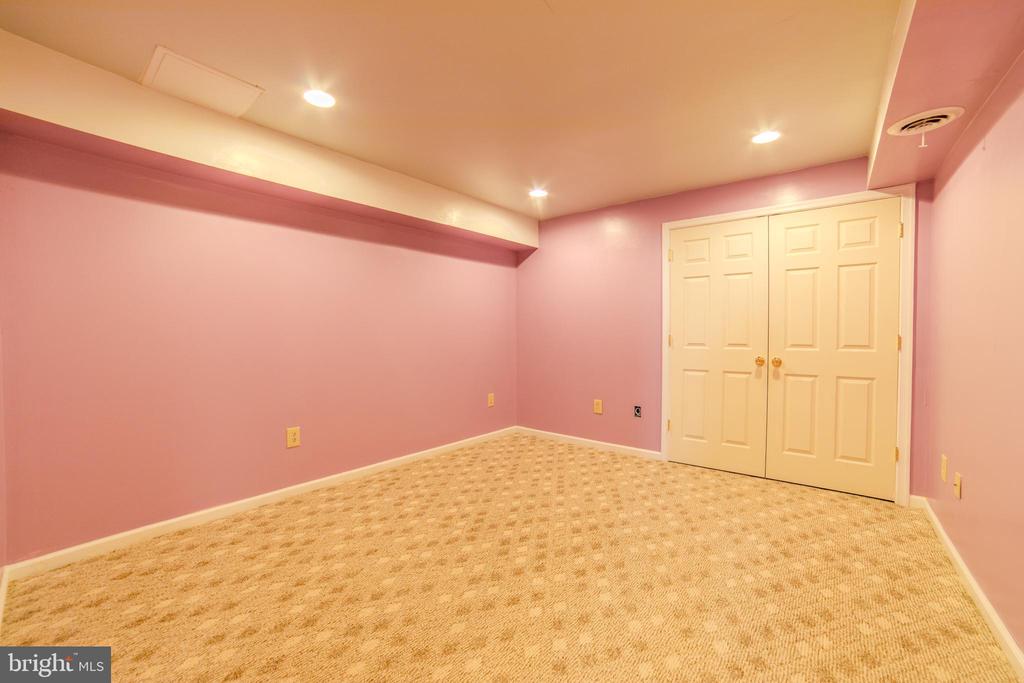 651 FAWN CIRCLE