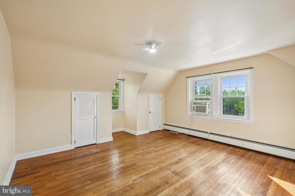 282 GLENDALE AVENUE
