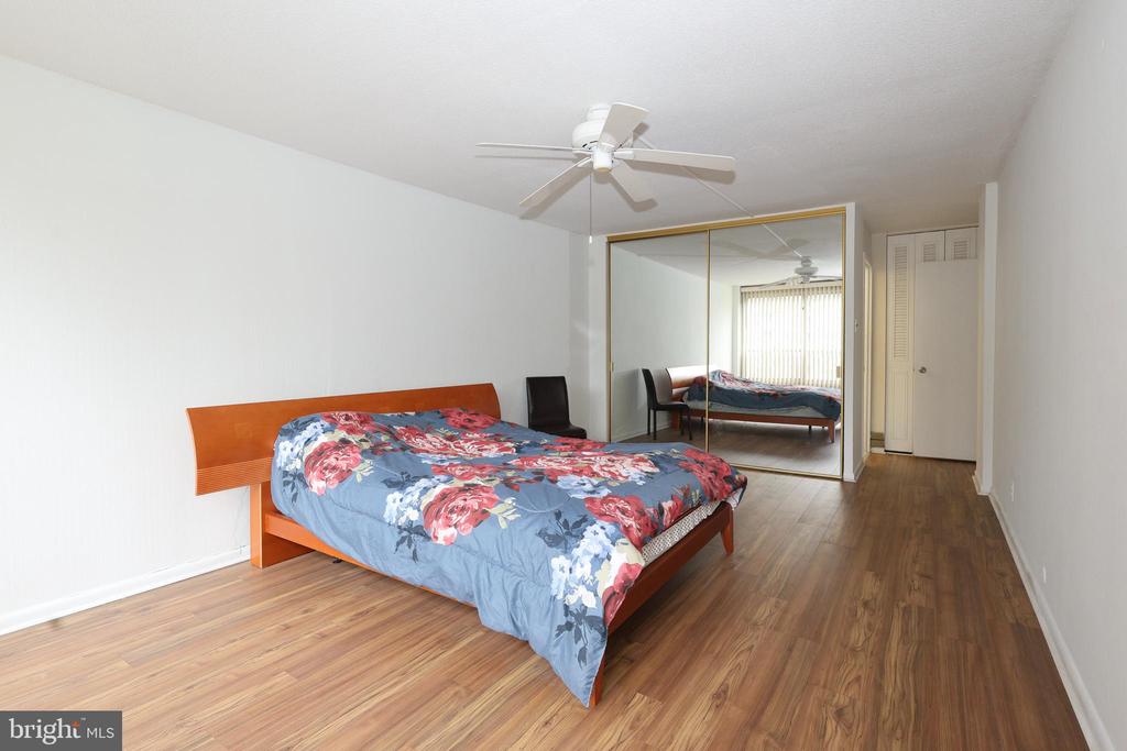 1001 CITY AVENUE Unit: E-405