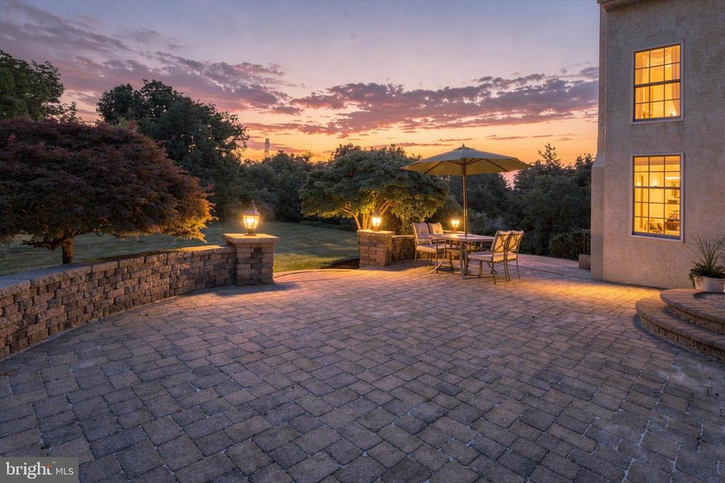 640 WILLOWBEND DRIVE