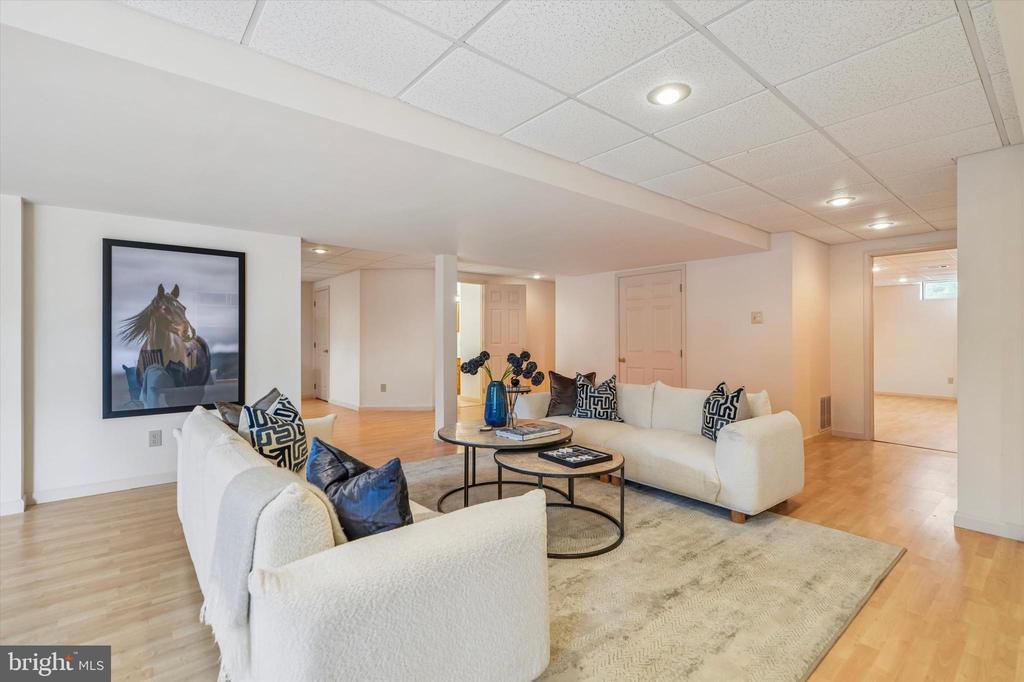 640 WILLOWBEND DRIVE