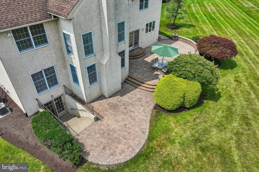 640 WILLOWBEND DRIVE
