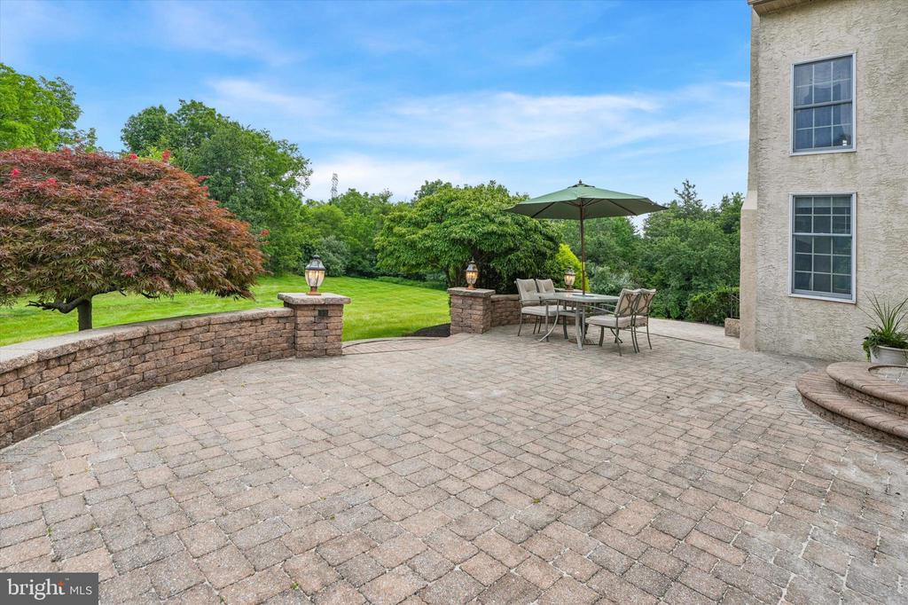 640 WILLOWBEND DRIVE