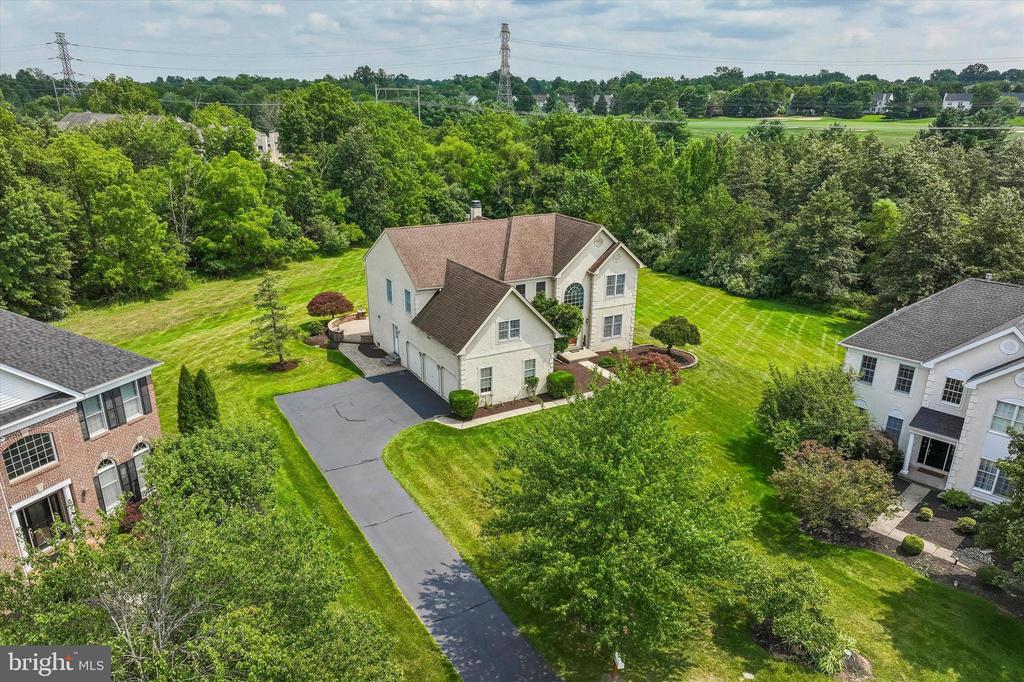 640 WILLOWBEND DRIVE