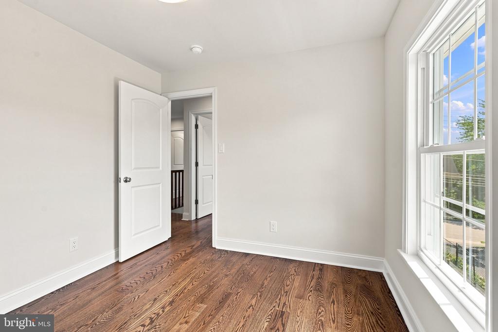 218 LINWOOD AVENUE