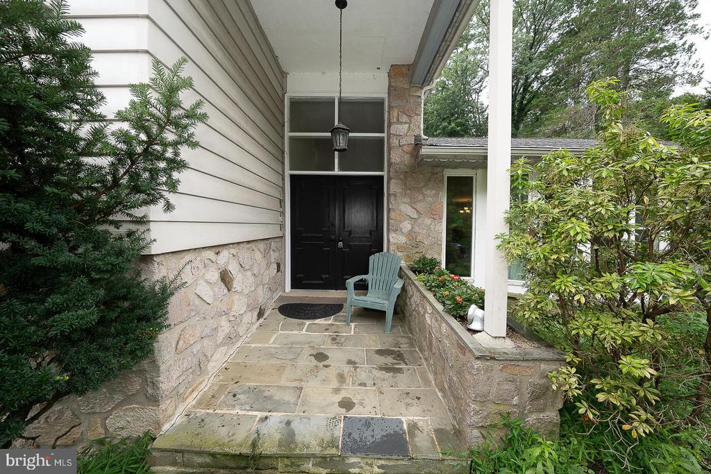 528 SPRAGUE ROAD