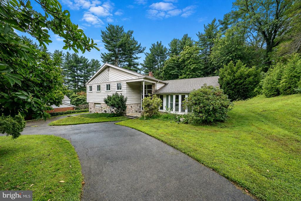 528 SPRAGUE ROAD