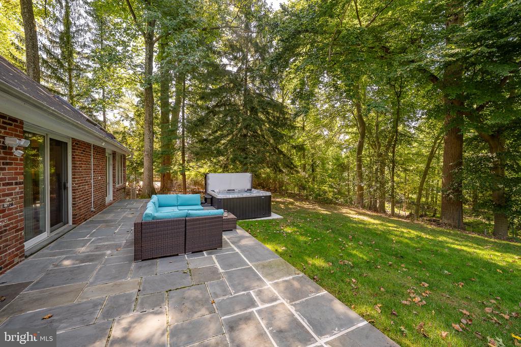 1448 MEADOWBROOK ROAD