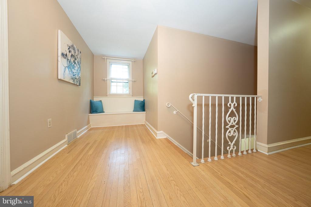 1448 MEADOWBROOK ROAD
