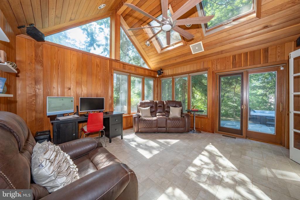 1448 MEADOWBROOK ROAD