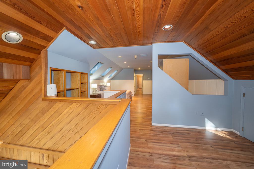 1448 MEADOWBROOK ROAD
