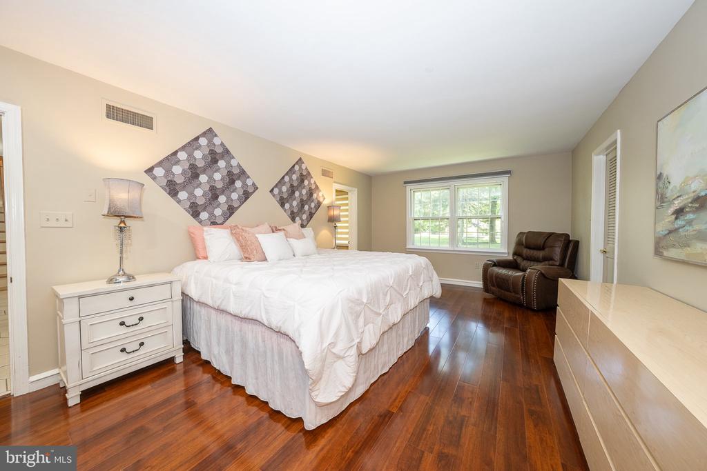 1448 MEADOWBROOK ROAD