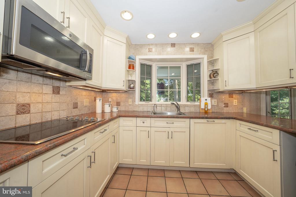 1448 MEADOWBROOK ROAD