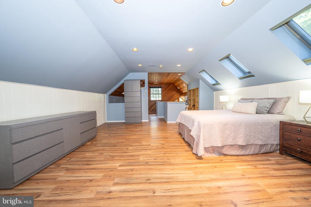 1448 MEADOWBROOK ROAD