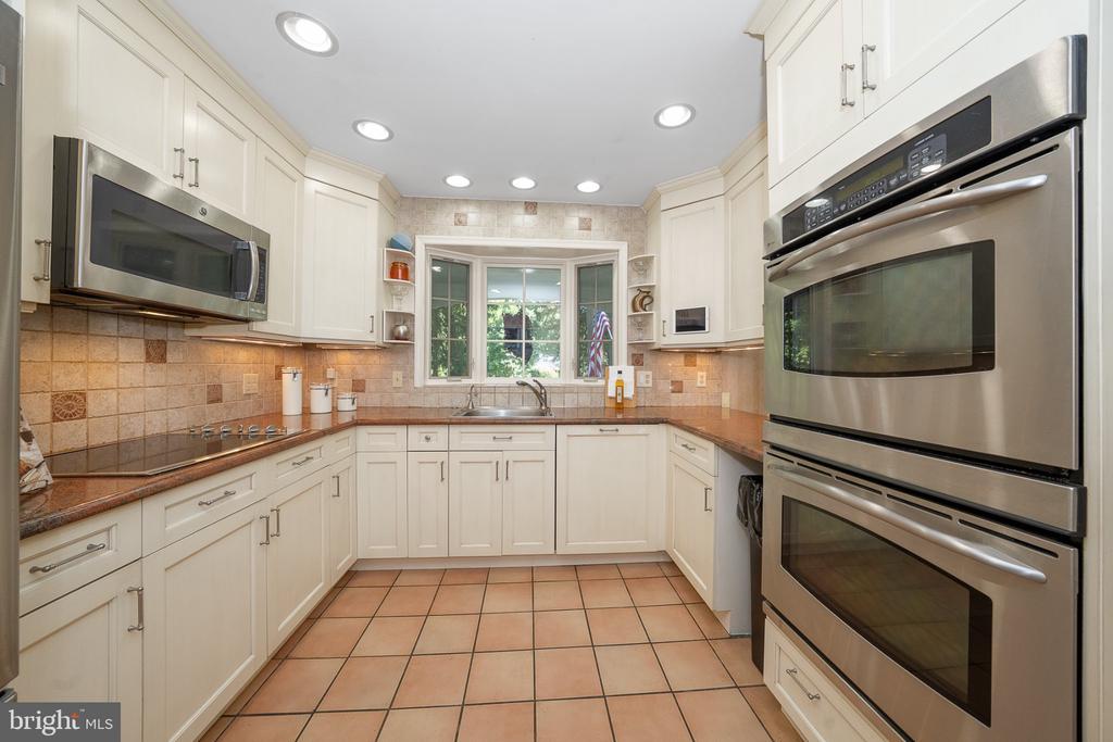 1448 MEADOWBROOK ROAD