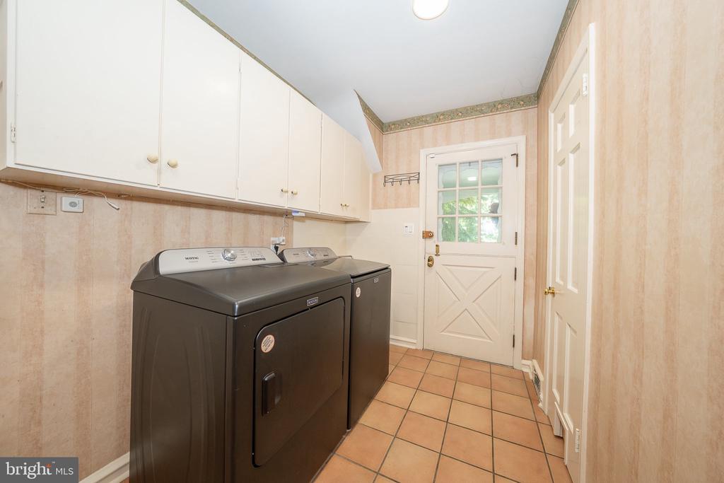 1448 MEADOWBROOK ROAD