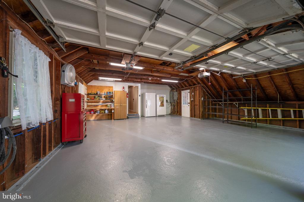 1448 MEADOWBROOK ROAD