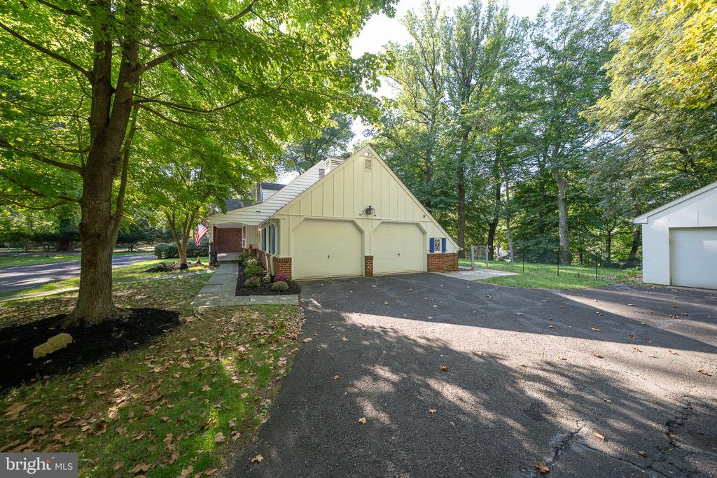 1448 MEADOWBROOK ROAD
