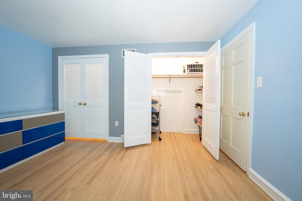 1448 MEADOWBROOK ROAD