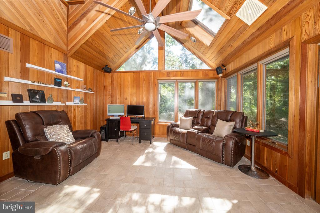1448 MEADOWBROOK ROAD