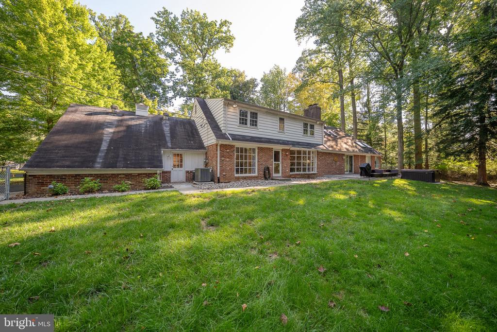1448 MEADOWBROOK ROAD