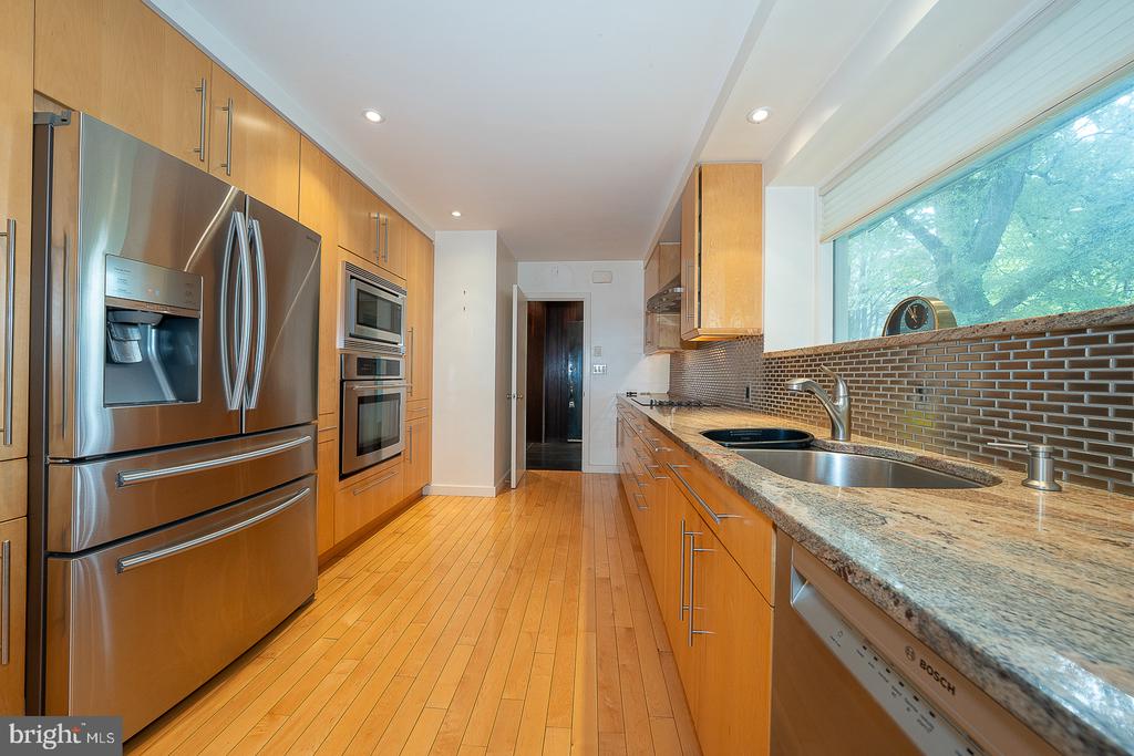 300 CONSHOHOCKEN STATE ROAD