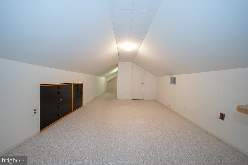 300 CONSHOHOCKEN STATE ROAD