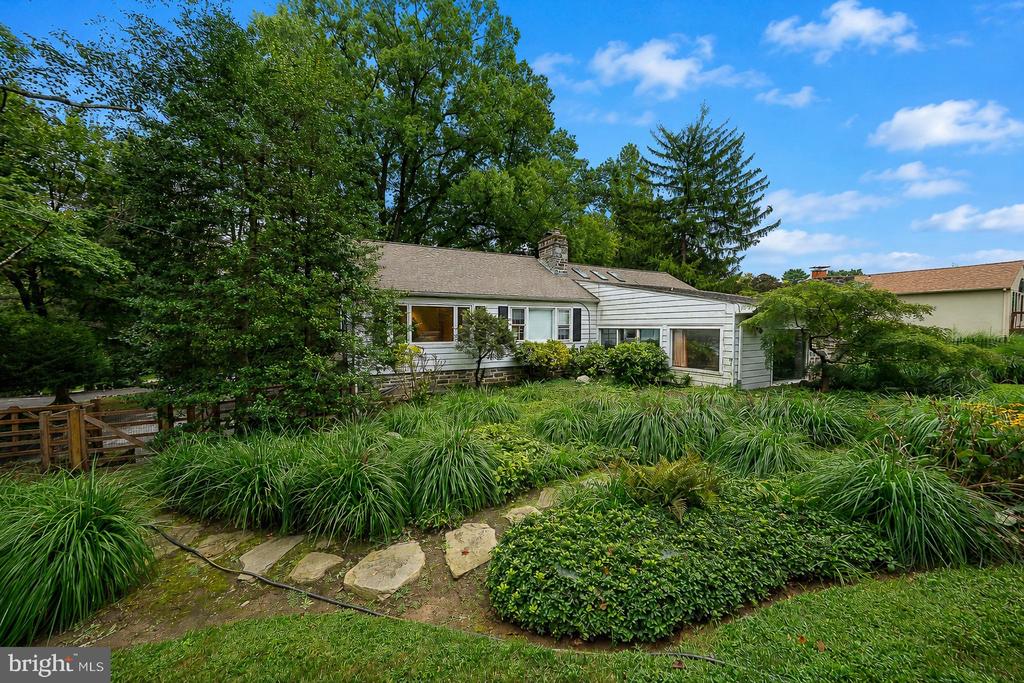 300 CONSHOHOCKEN STATE ROAD