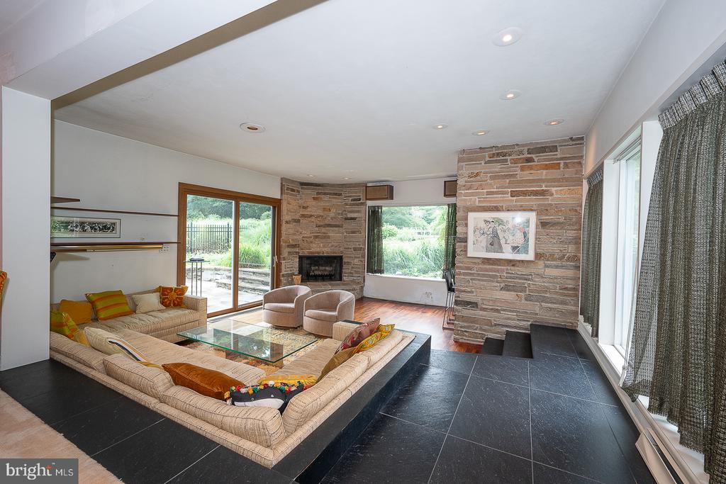 300 CONSHOHOCKEN STATE ROAD
