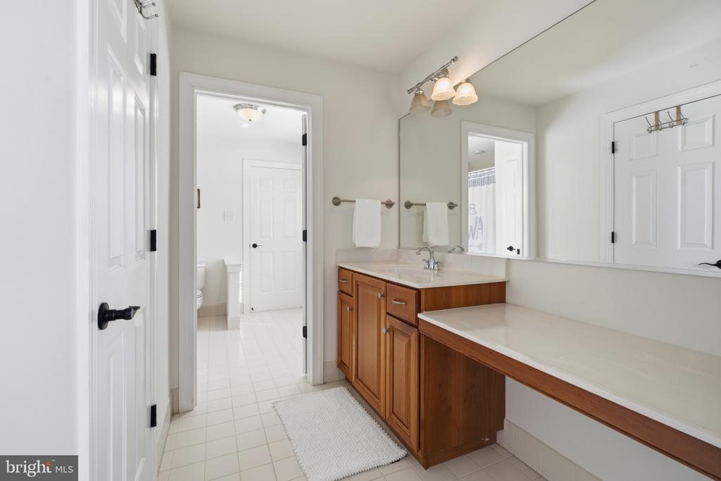 601 ARGYLE CIRCLE Unit:           