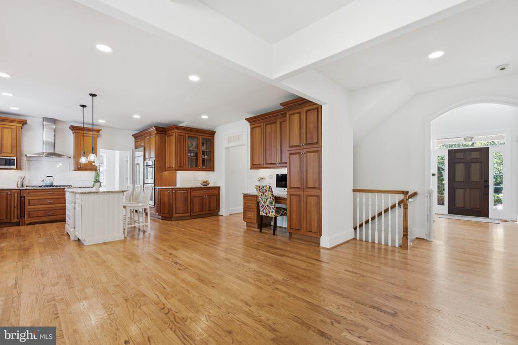601 ARGYLE CIRCLE Unit:           