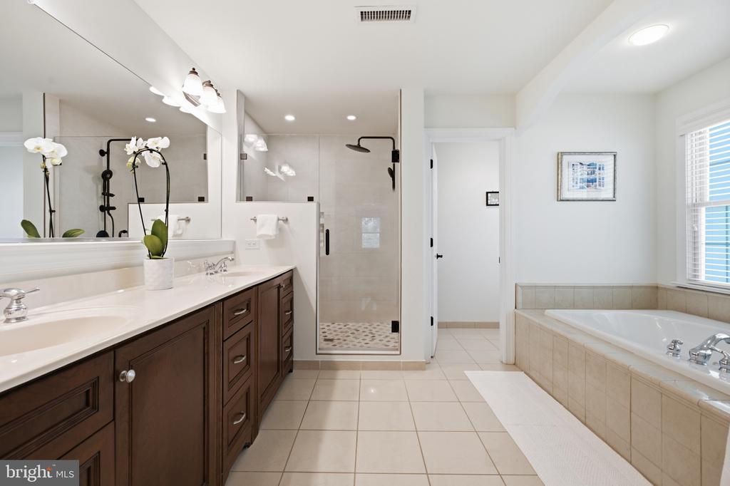 601 ARGYLE CIRCLE Unit:           