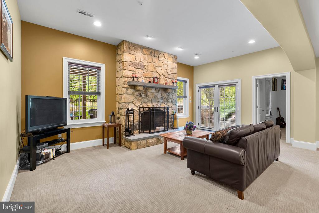 1519 CEDAR HILL ROAD