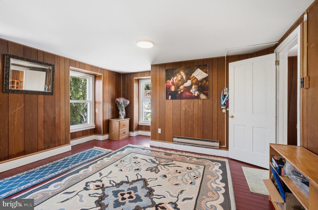 301 PARSONS AVENUE