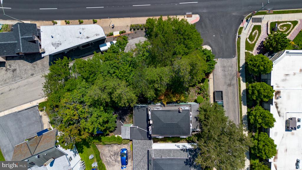 301 PARSONS AVENUE