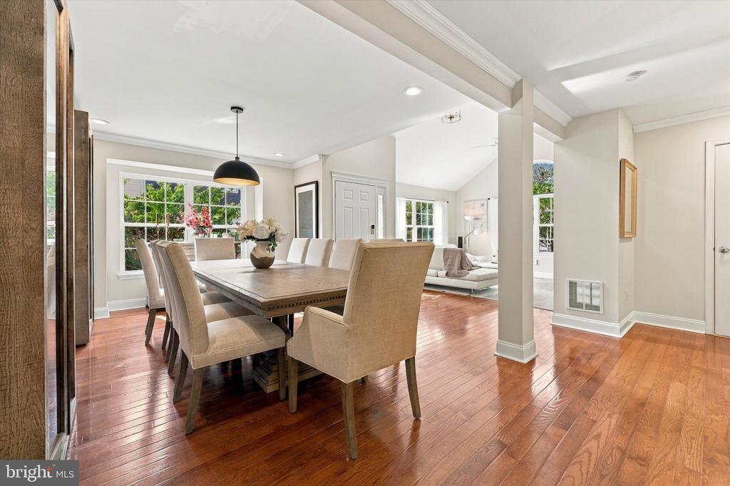 152 CANTERBURY LANE