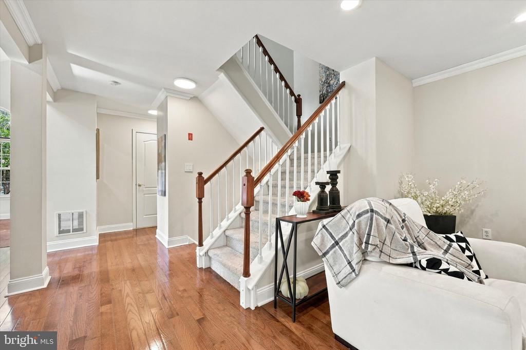 152 CANTERBURY LANE