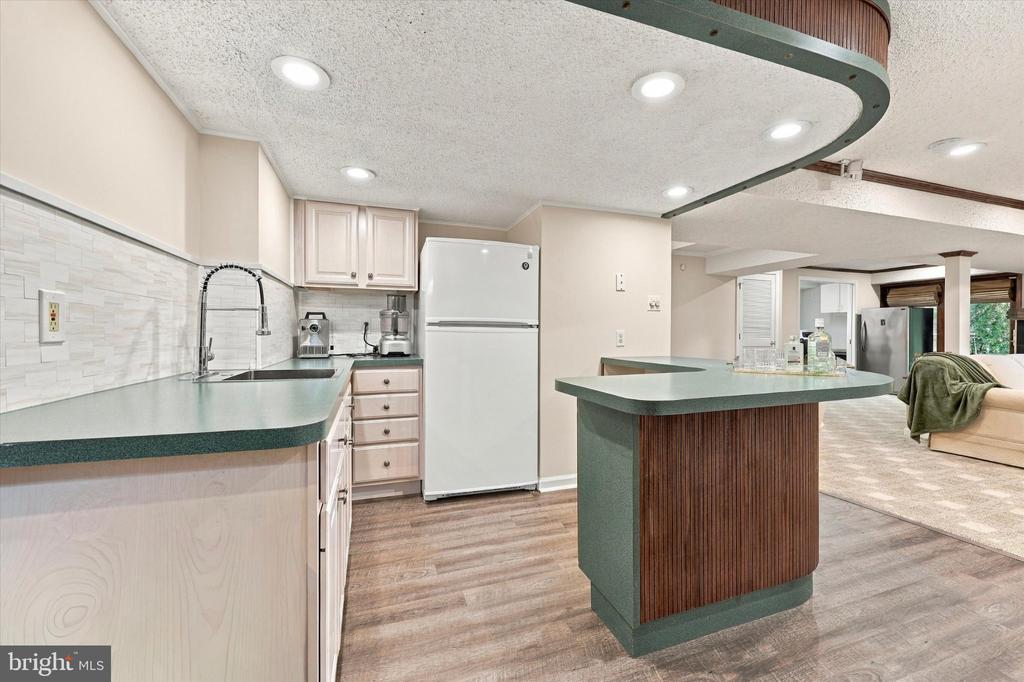 152 CANTERBURY LANE