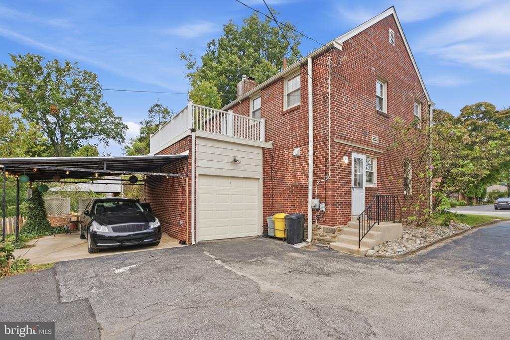 1426 W WYNNEWOOD ROAD