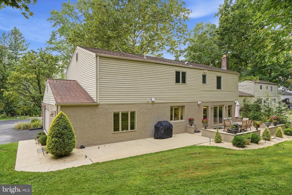 33 SUGAR MAPLE LANE