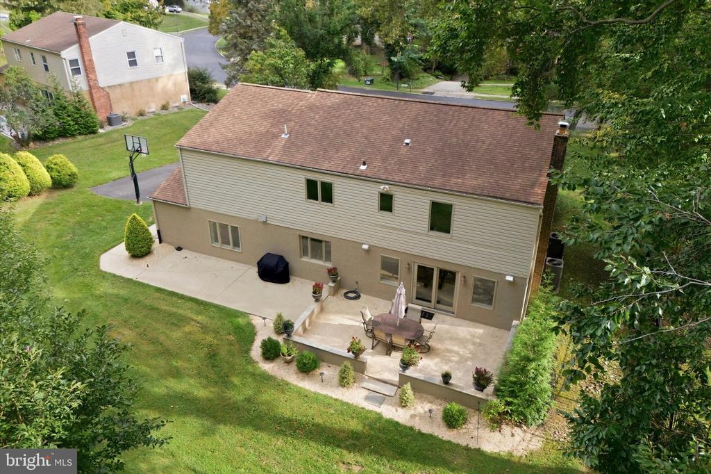 33 SUGAR MAPLE LANE