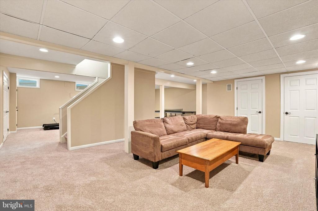 33 SUGAR MAPLE LANE