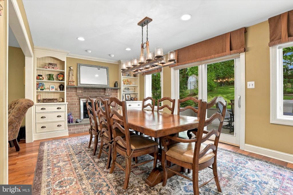 33 SUGAR MAPLE LANE