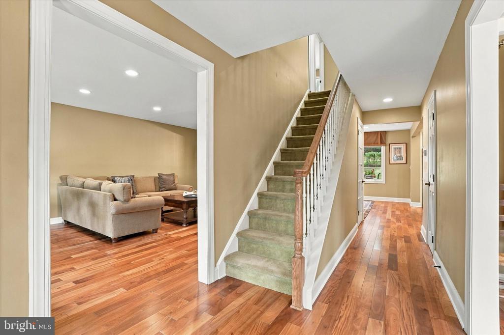 33 SUGAR MAPLE LANE