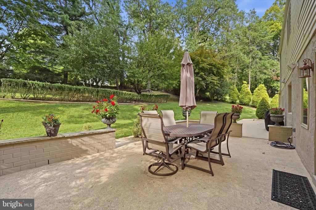 33 SUGAR MAPLE LANE